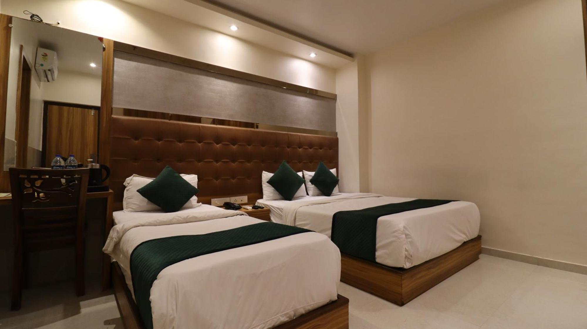 Hotel Bkc Garden - Near Us Embassy Bkc Bombaj Zewnętrze zdjęcie