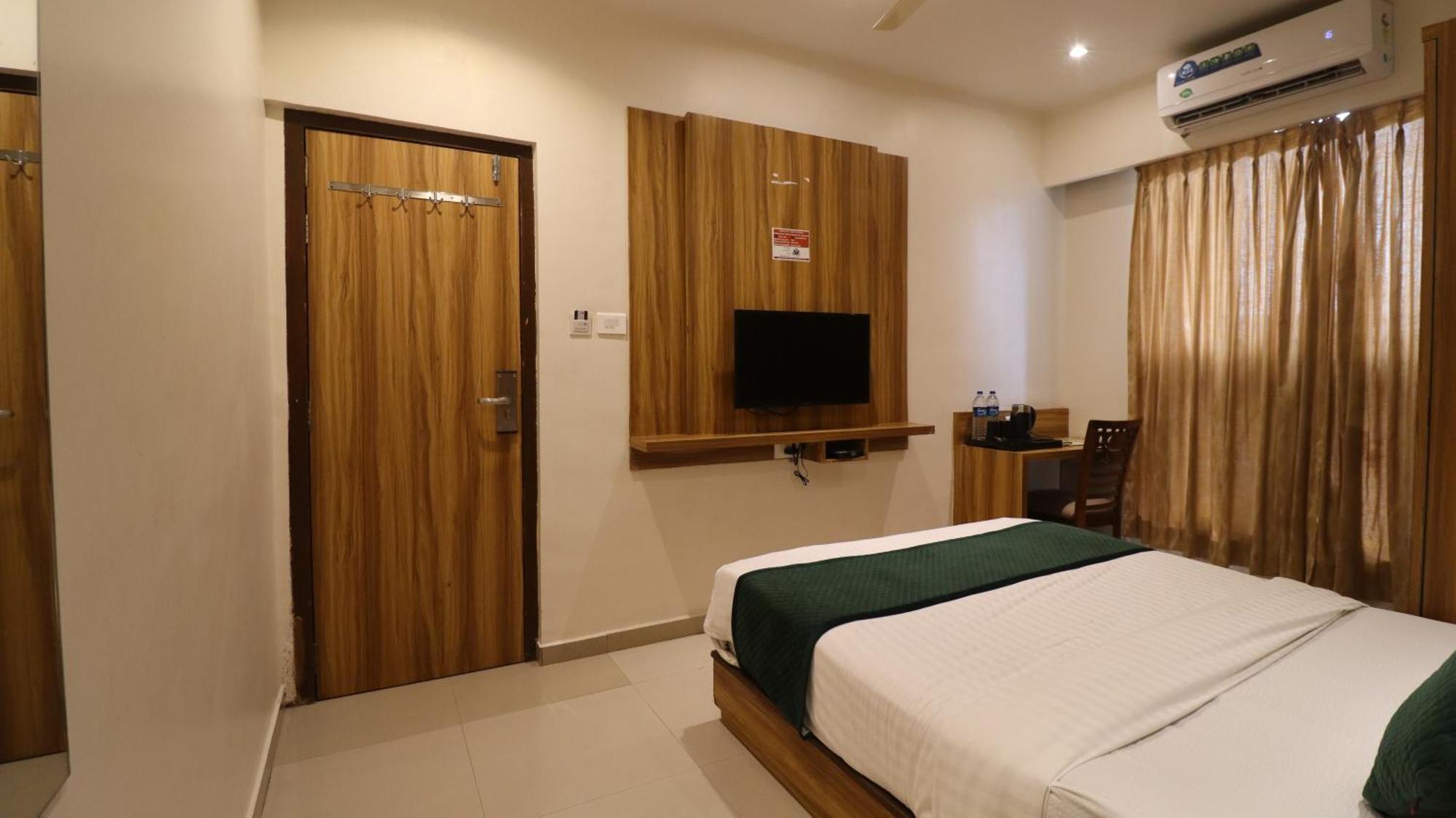 Hotel Bkc Garden - Near Us Embassy Bkc Bombaj Zewnętrze zdjęcie