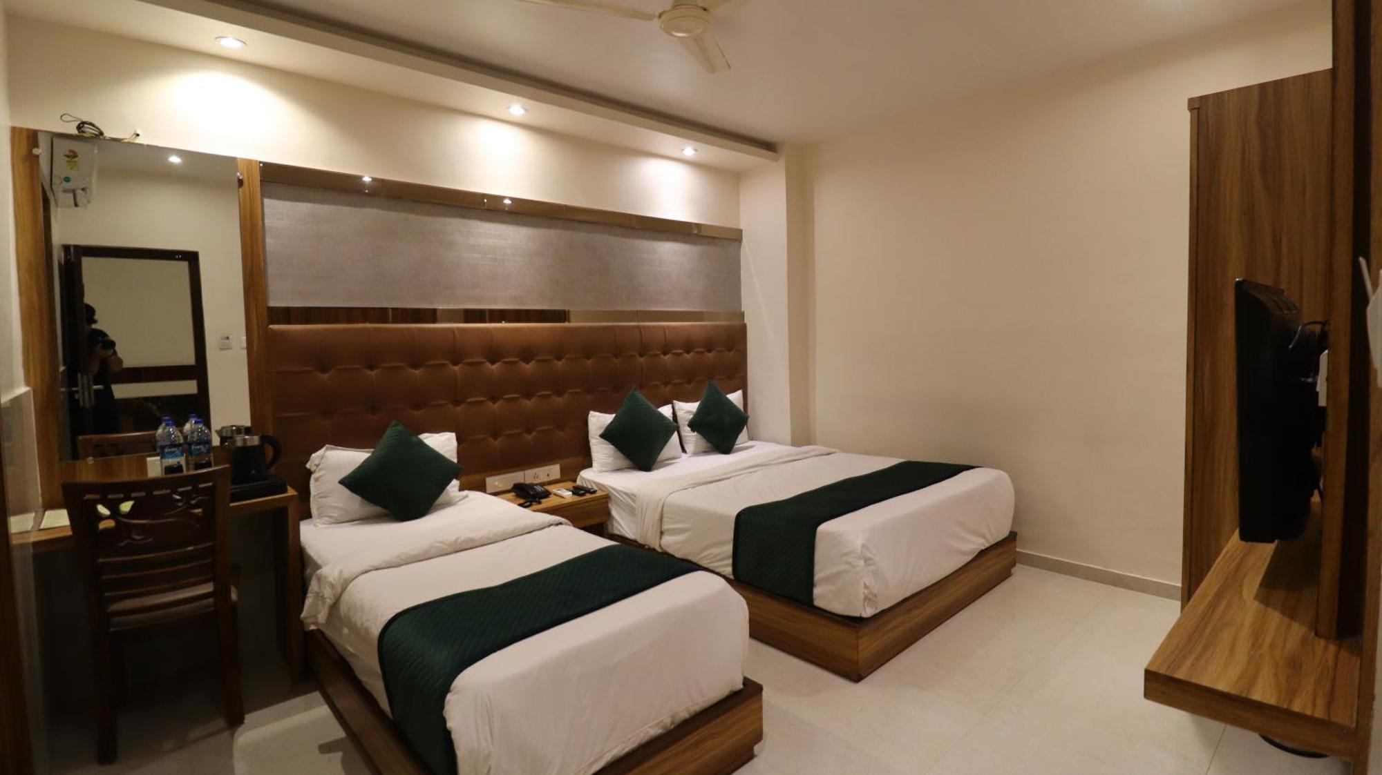 Hotel Bkc Garden - Near Us Embassy Bkc Bombaj Zewnętrze zdjęcie