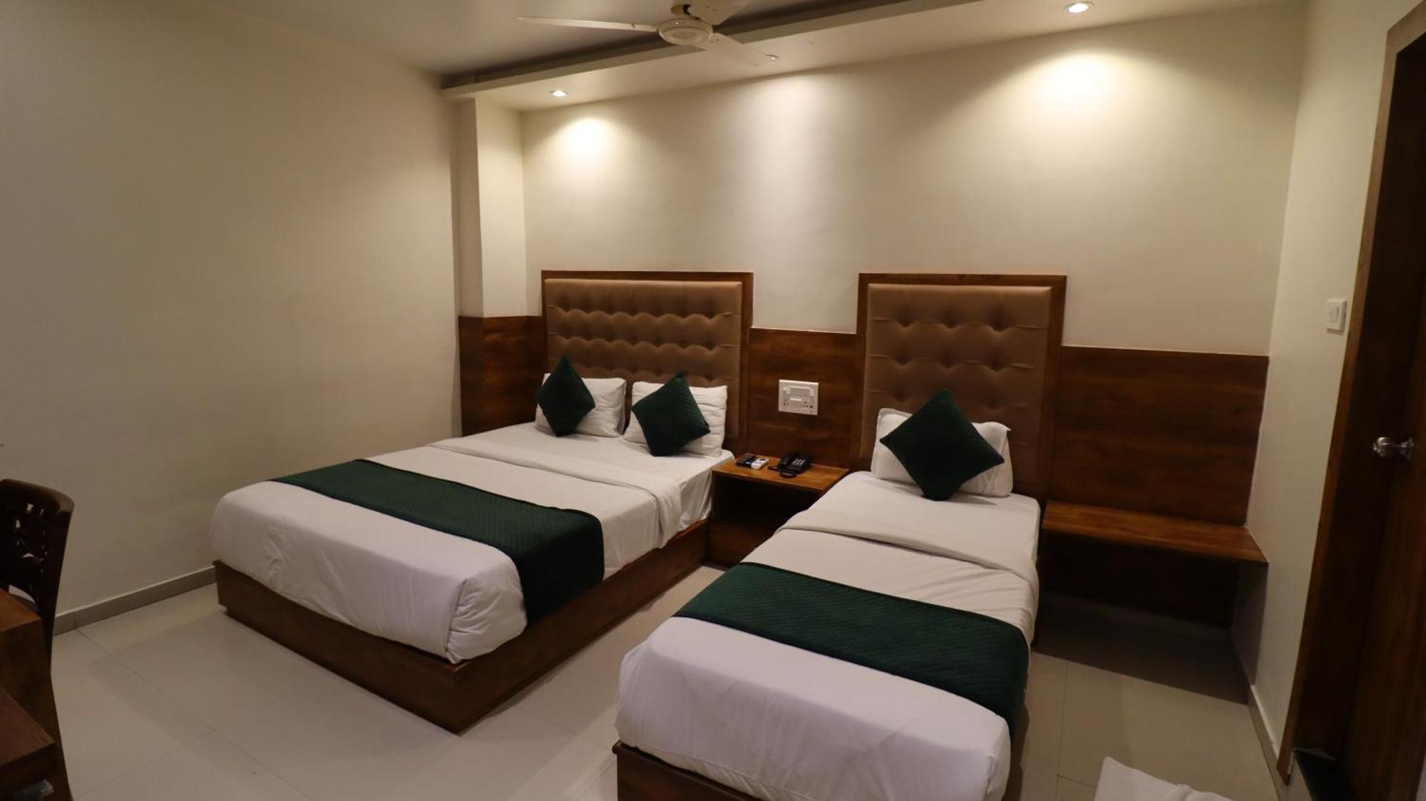 Hotel Bkc Garden - Near Us Embassy Bkc Bombaj Zewnętrze zdjęcie