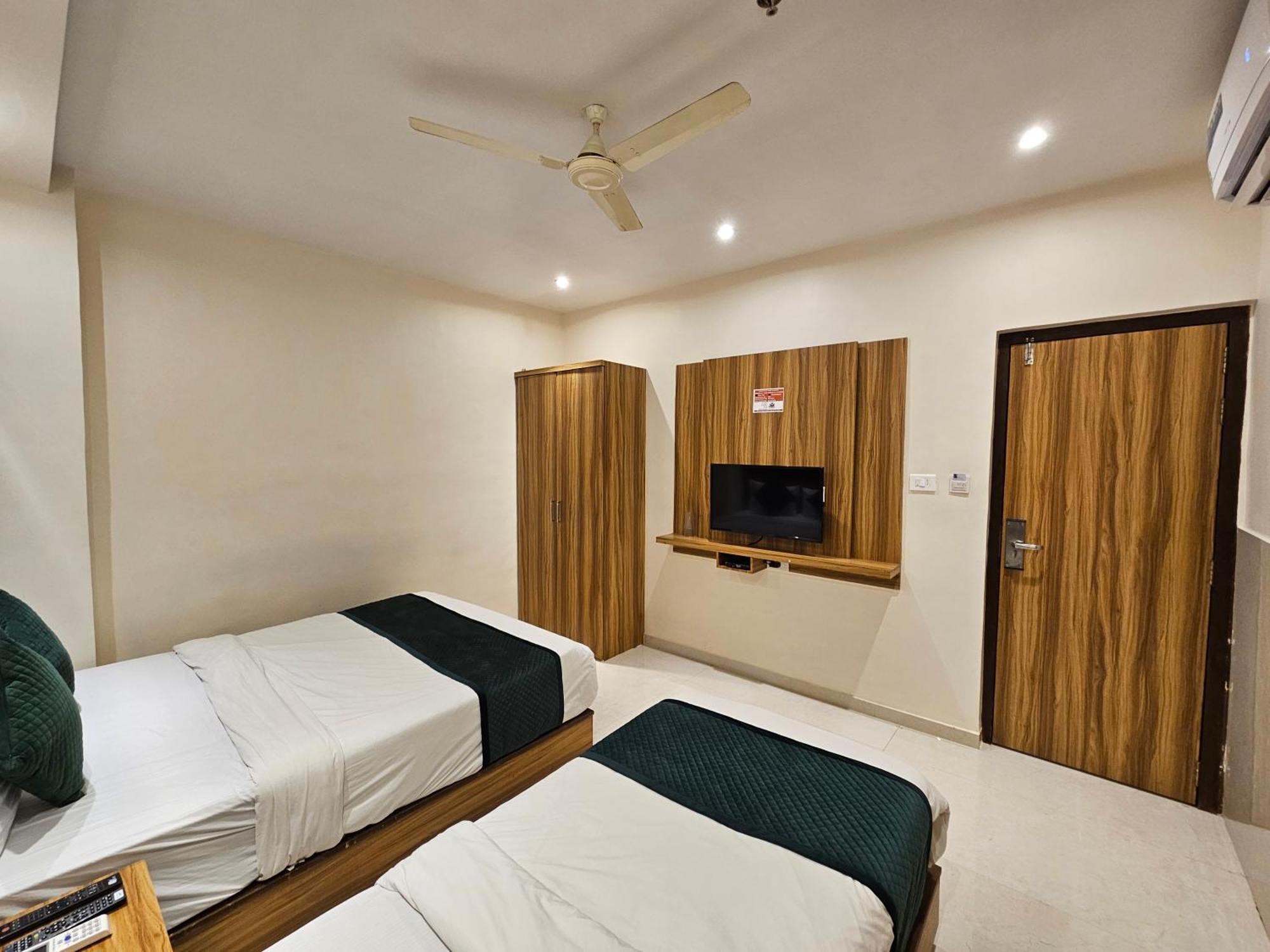 Hotel Bkc Garden - Near Us Embassy Bkc Bombaj Zewnętrze zdjęcie